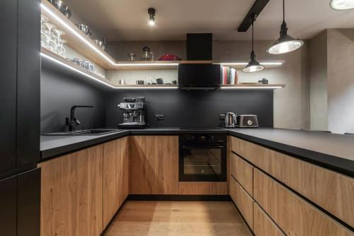 3 storey apartment with a character and a terrace, Riga (photo 3)