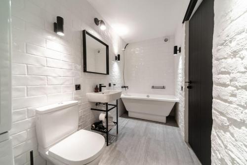 3 storey apartment with a character and a terrace, Riga (photo 4)