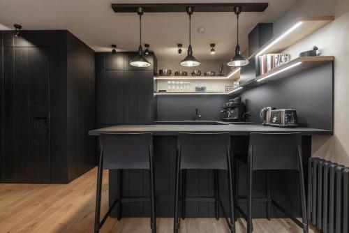 3 storey apartment with a character and a terrace, Riga (photo 6)