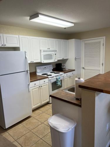 Washburn Hotel Suites - image 12