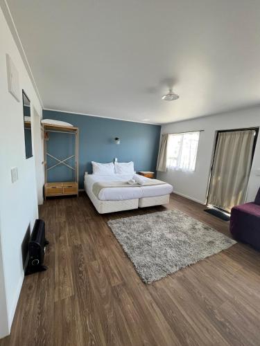 冰斯汽車旅館 (Bings Motel) in 布倫亨市中心