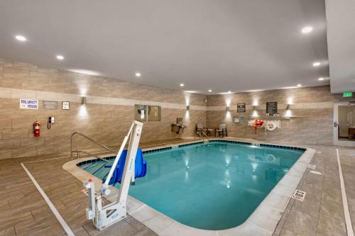 Best Western Plus Executive Residency Antioch Inn