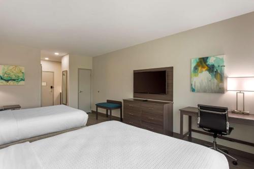 Best Western Plus Executive Residency Antioch Inn