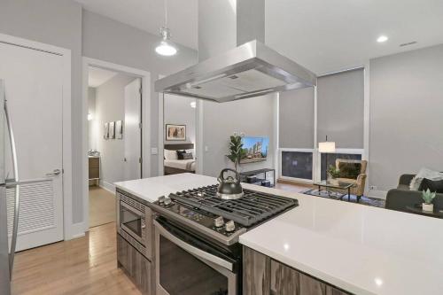 One-Bedroom Apartment image 5