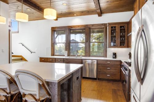 Riverbend Villa #127 in Spicewood, USA