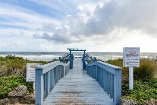 835 Cinnamon Beach 3 Bedroom Sleeps 8 Diamond Rated Ocean Front 2 Pools - image 12