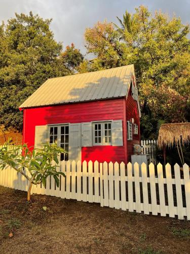 La Petite Kaz Dans la Savane - Location, gîte - Bourg