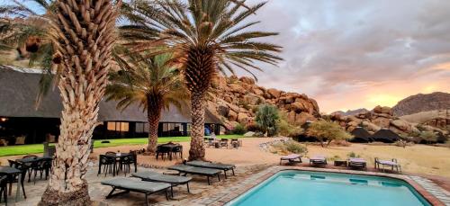 Ai Aiba - The Rock Painting Lodge Ai Aiba - The Rock Painting Lodge