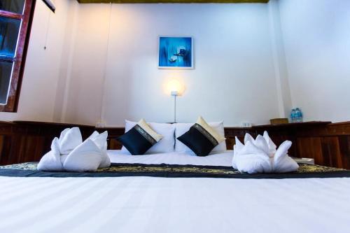 Superior Double Room image 6
