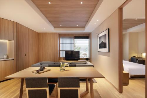 One-Bedroom Suite with Courtyard View with Tatami Area