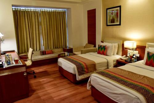 Fortune Park Orange, Sidhrawali, Gurugram - Member ITC Hotels' Group - Tap to explore photos