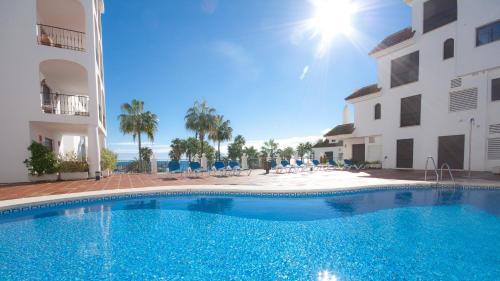 Oprema, Marina Real 414 in Villas Puerto