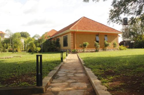Jardín, Terezina Guest House and Holiday home Pakwach Uganda in Arua