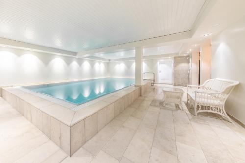 Hotel Parkresidenz Christian VIII - 수영장