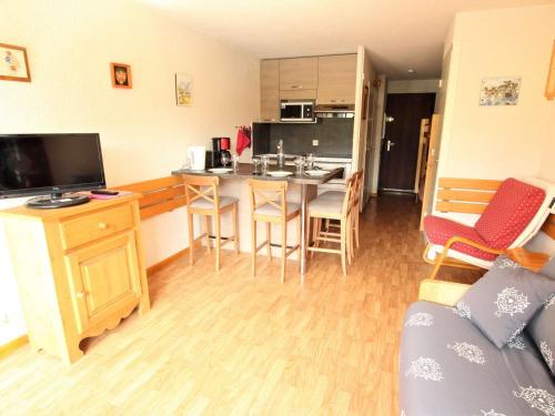 Appartement La Salle-les-Alpes, 1 pièce, 4 personnes - FR-1-330F-106