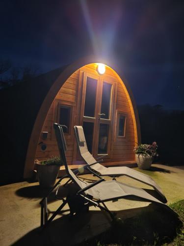 Tranquil Water in Мелоу