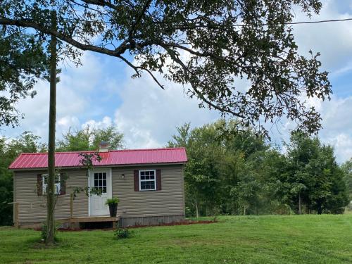 Cozy Country Cottage on a 350 acre farm