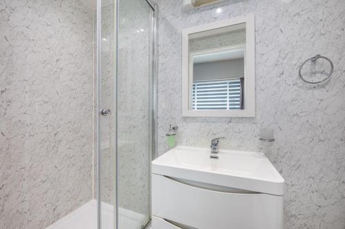 King Solomon Hotel- Golders Green - main image