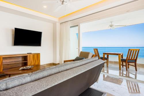 Blue Horizon 901 in Puerto Vallarta, Mexico