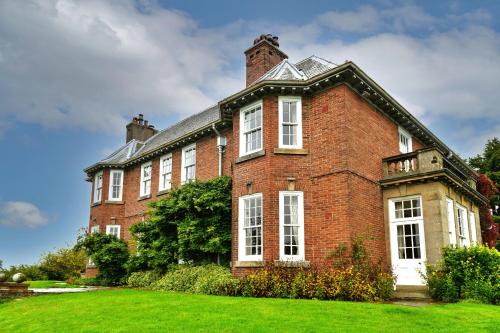 Finest Retreats - Edwardian Country House - 9 Bed, Sleeping up to 21