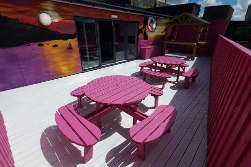 Penthouse Apartment, Sleeps 21 with terrace, Liverpool (photo 7)