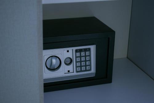 Crown Hotel - image 3