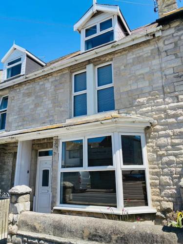 Chiswell Cottage a large family nr WPNSA & Beach