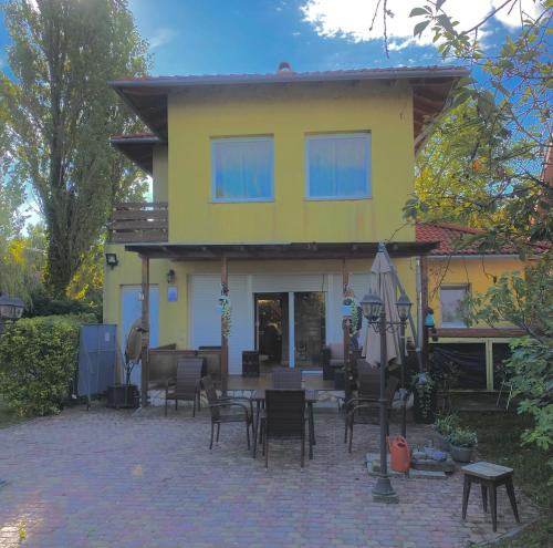 Зовнішній вигляд готелю, Bella Garden in Балатонлелле