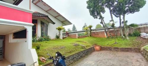 Villa Miramesa Pojok Bukit