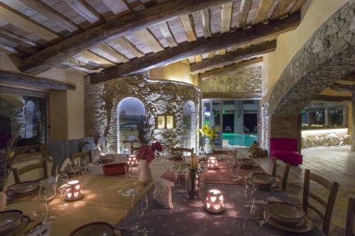 Luxury villa Colle dell'Asinello ,proprietari ,Price villa In esclusiva ed all inclusive area SPA h24 , Pool Heating 31 C , near ORVIETO