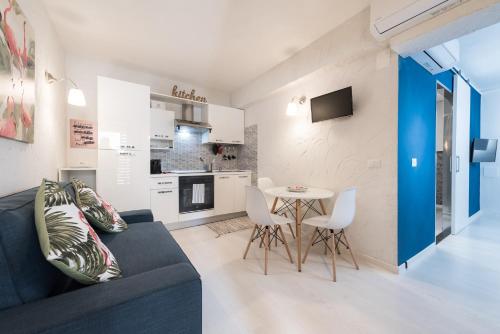 포르토 산엘피디오 Resilienza Tropical Apartments & Room 4성급 게스트하우스 로비