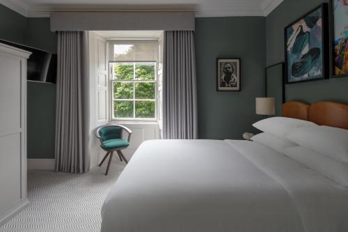 room detail thumbnail 0