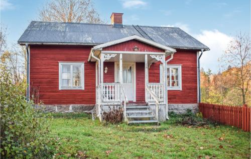 Beautiful Home In Vena With Wifi - Hjorted