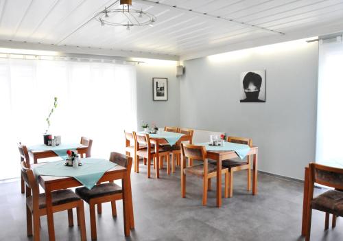 Food and beverages, Hotel Garni Haus Dornheim in Obertshausen