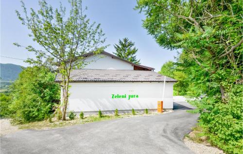 Cozy Home In Kumrovec With Kitchen