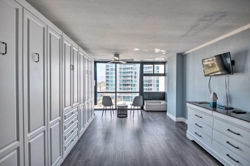Beachfront Daytona Studio, Close to Parks! in Daytona Beach, USA