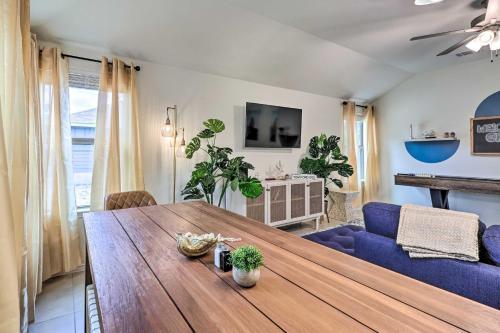 Modern Granite Shoals Retreat with Fire Pit! in Granite Shoals, USA