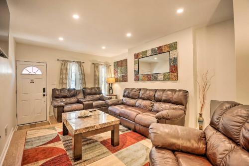 B&B Baltimore - Baltimore Townhome Near Oriole Park with A and C! - Bed and Breakfast Baltimore