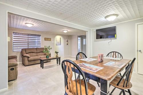 Convenient Canyon Lake Home with Deck and Grill! in Canyon Lake, USA
