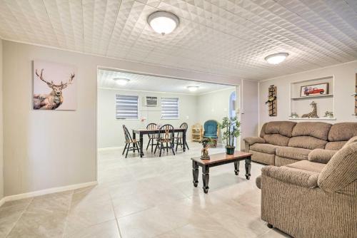 Convenient Canyon Lake Home with Deck and Grill! in Canyon Lake, USA