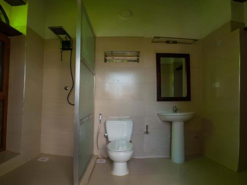 Deluxe Double Room image 2