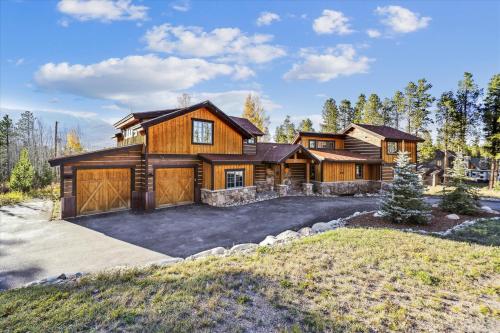 Silver Circle Lodge home
