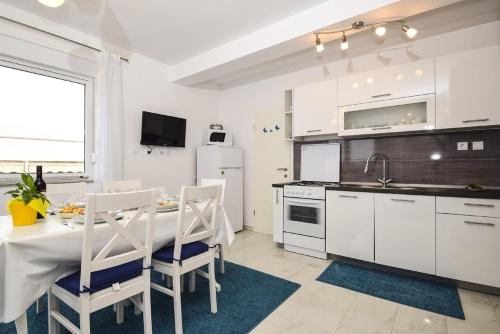 Apartment in Zaton Zadar with sea view, balcony, air conditioning, WiFi 685-2, Zaton (foto 9)