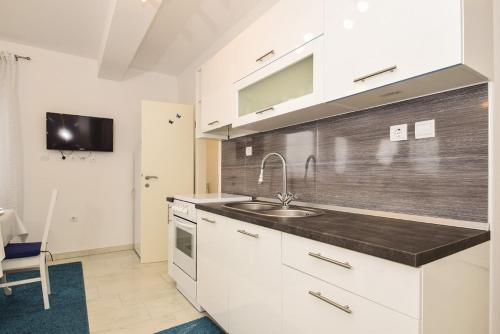 Apartment in Zaton Zadar with sea view, balcony, air conditioning, WiFi 685-2, Zaton (foto 10)