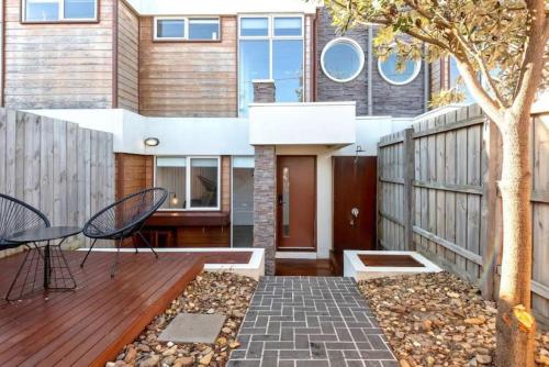 Exterior view, 3Bdrm Beachside Town House with Ocean Views in Seaford