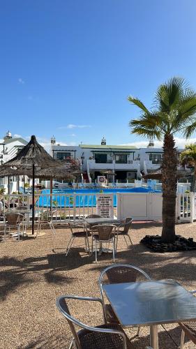 Apartment in Matagorda with swimming pool view