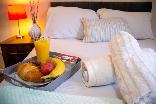 Royale Green View House- free parking, Wifi, Perfect for Contractors and Holiday 2