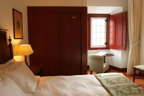 2 twin beds