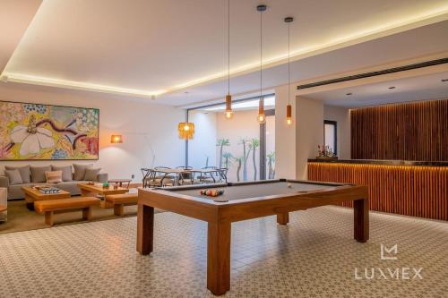 Stunning 11Bd Fundadores Residence with Staff, Indoor Tennis and More