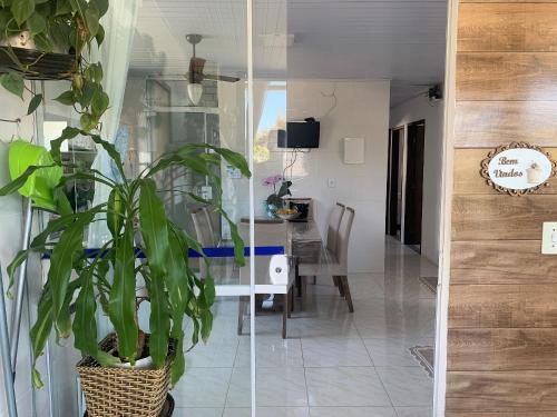 Balcony/terrace, Casa Familia: Praia, Campeche e Conforto in Morro das Pedras